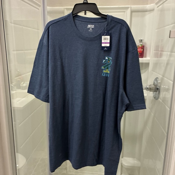 IZOD Men's Blue T-Shirt - Picture 1 of 4